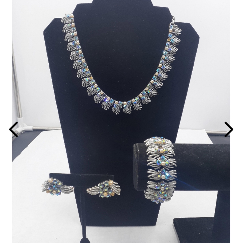 Coro Demi set ab blue stones